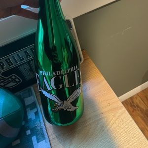 Philadelphia eagles Kelley green VINTAGE wine bottle